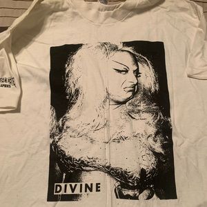 XL vintage graphic tshirt Divine
